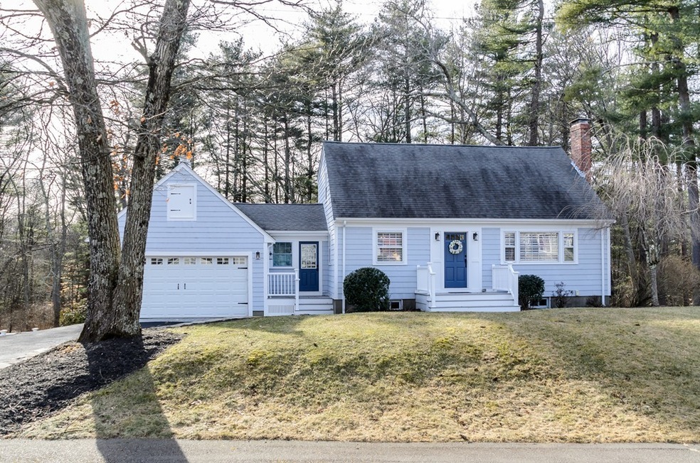 16 Laurel Dr, Medfield, MA 02052 - photo 1