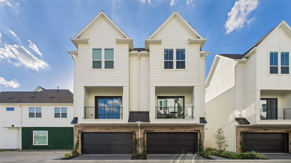 3925 Willowbend Point Dr, Houston, TX 77025 - photo 1