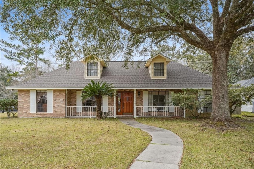 112 Thatcher Dr, Slidell, LA 70461 - photo 1