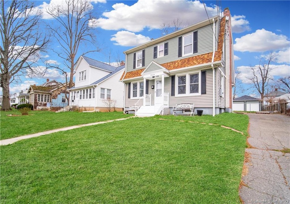 32 Saint Charles St, West Hartford, CT 06119 - photo 1