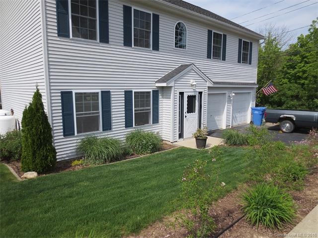 8 Yorktown Ridge, Waterbury, CT 06704 - photo 1