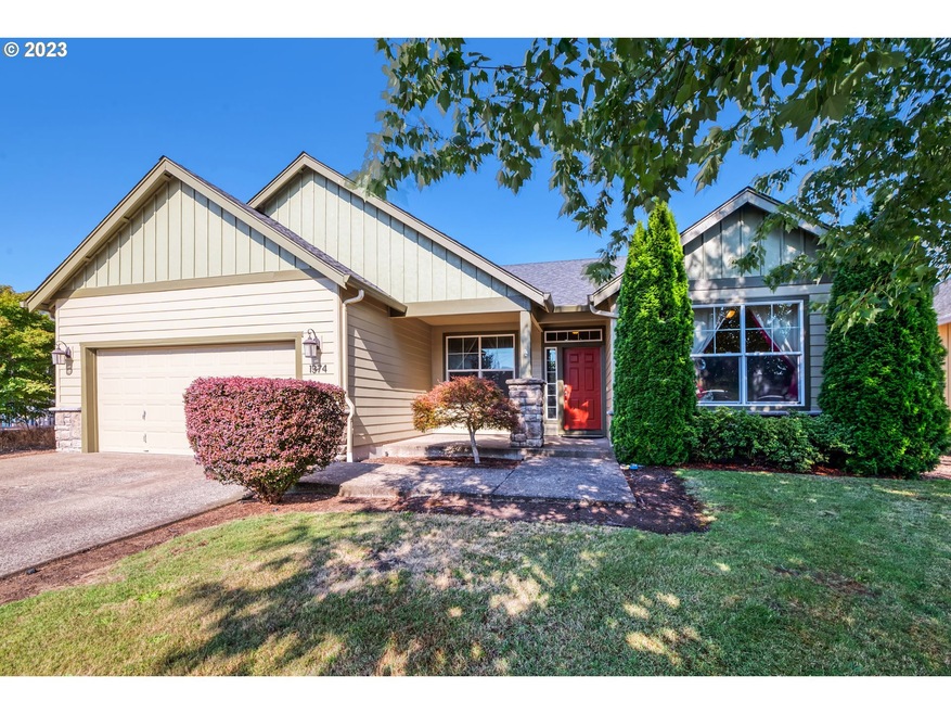 1374 Leaf Ln, Creswell, OR 97426 - photo 1