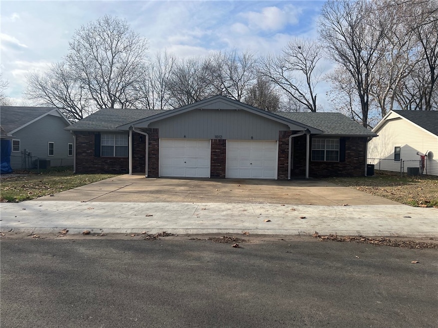 1012 Whipporwill Ln, Siloam Springs, AR 72761 - photo 1