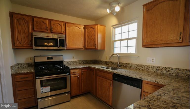 201 Healy Ct, Stafford, VA 22554 - photo 1