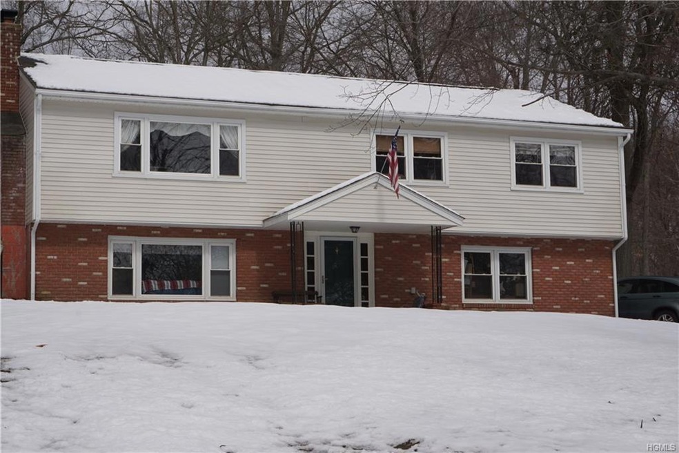 23 Edgehill Dr, Wappingers Falls, NY 12590 - photo 1