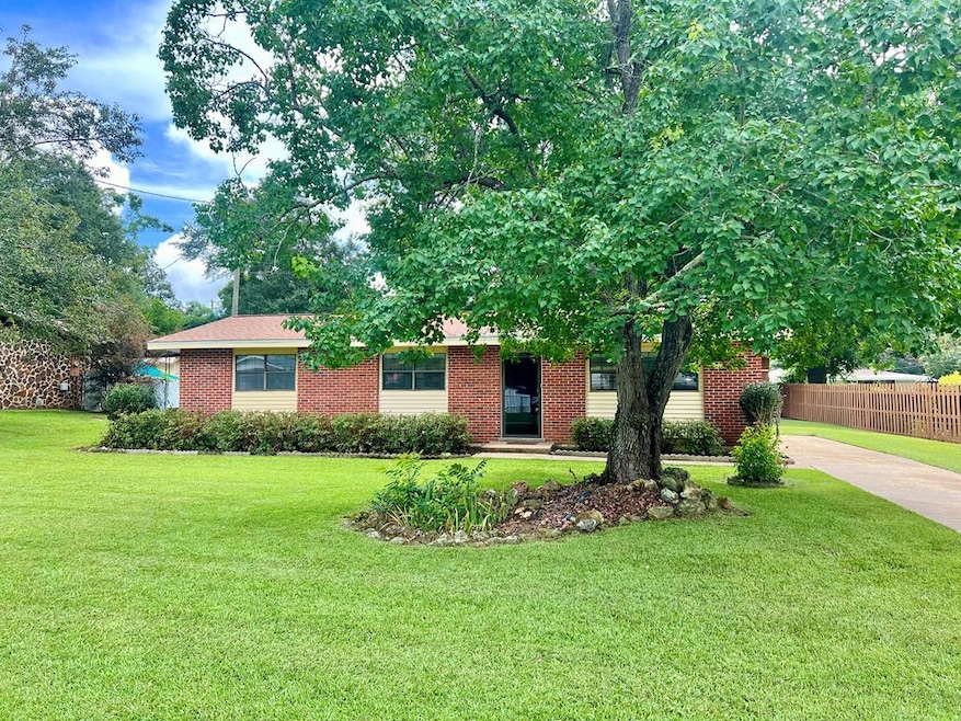 2003 Roebuck St, Dothan, AL 36301 - photo 1