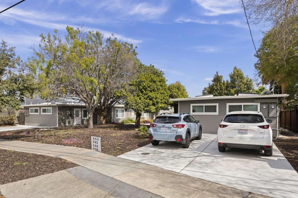 Sold $2,360,000 • Co-Listing Agent