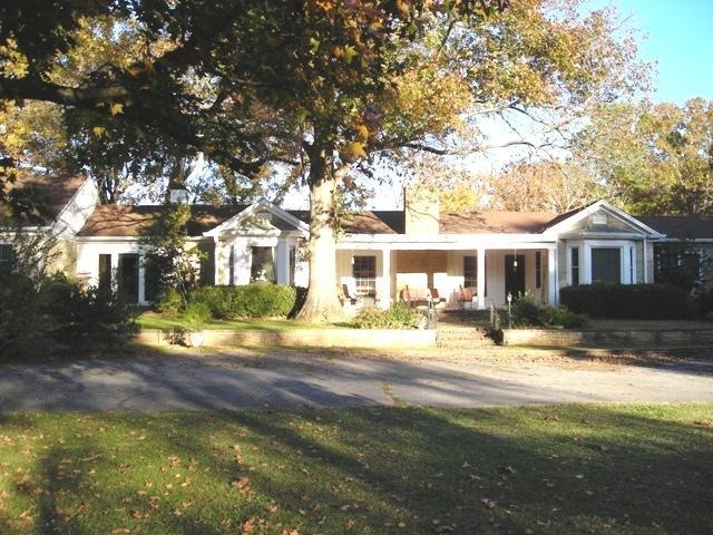 613 Kingree Rd, Shelbyville, TN 37160 - photo 1