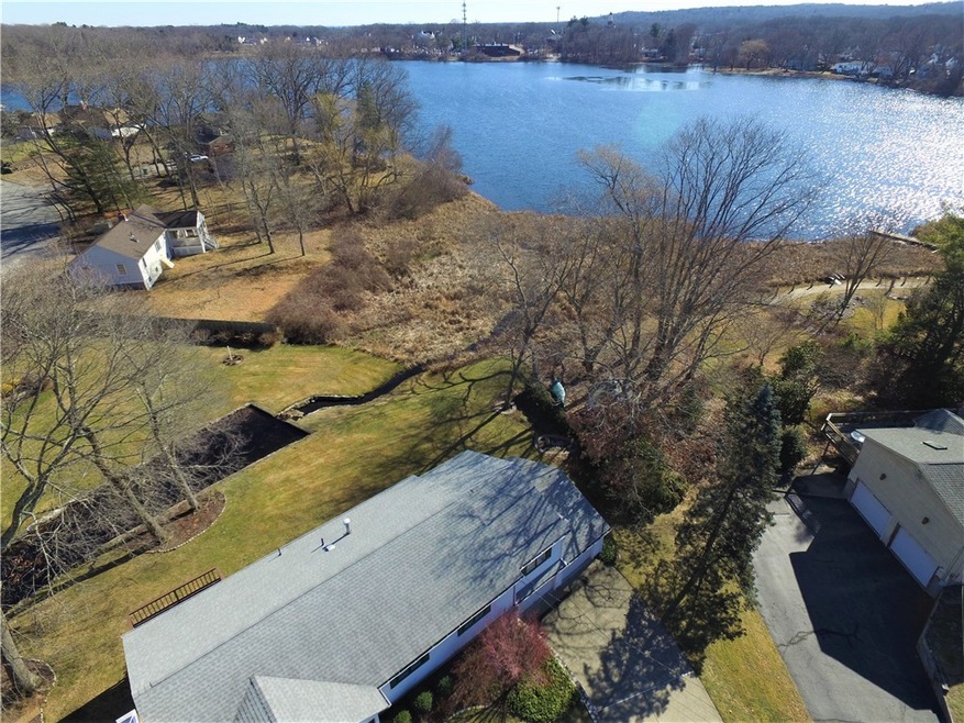 59 Pond View Dr, Warwick, RI 02886 - photo 1