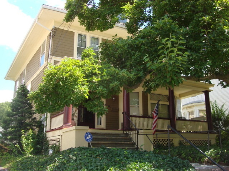 59 Palisade Rd, Elizabeth, NJ 07208 - photo 1