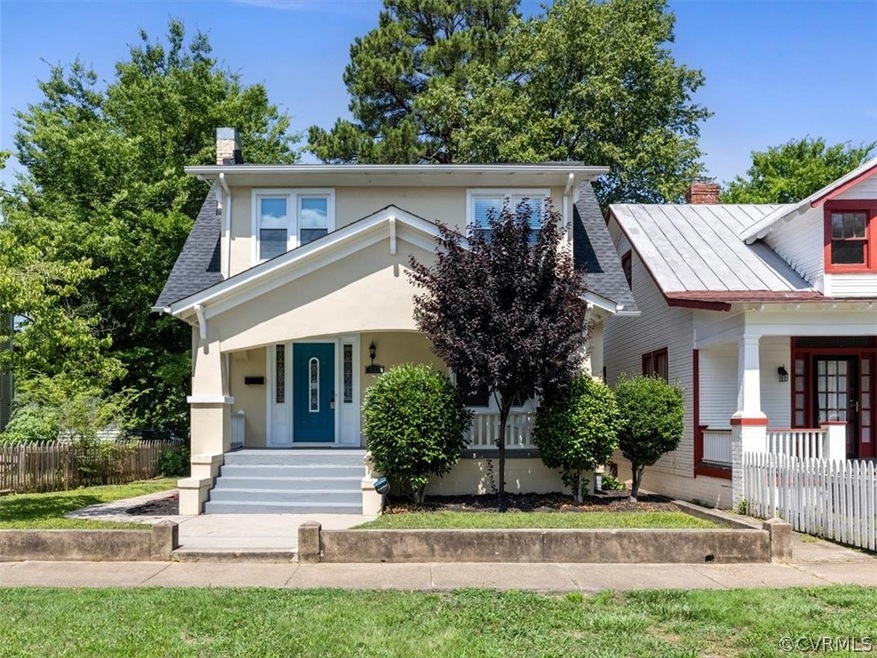 Fantastic bungalow within walking distance to the