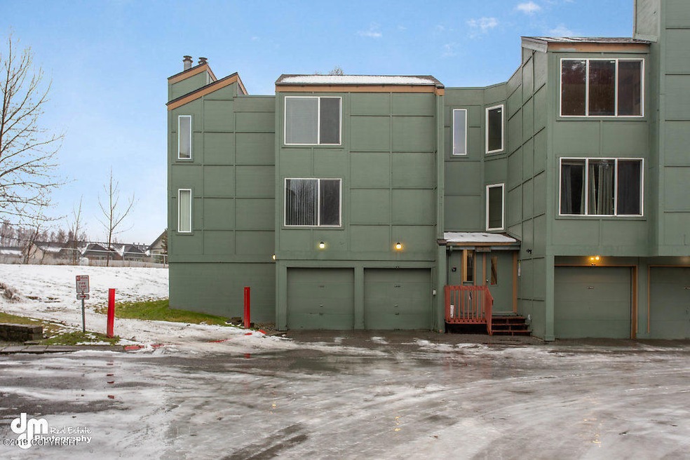 Exterior Front_5299-SMALL