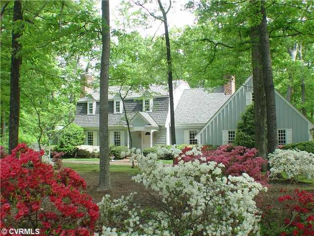Exterior Front - Charming cottage!