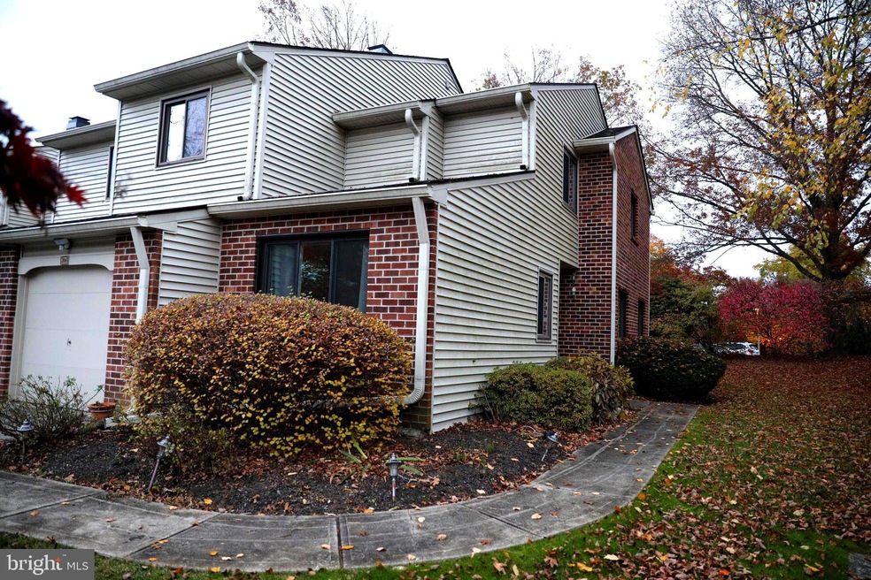 206 Hanover Ct, Chesterbrook, PA 19087 - photo 1