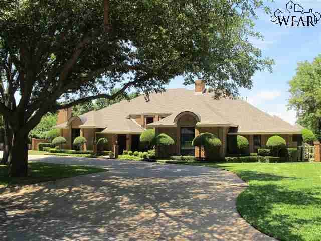 1638 Hursh Ave, Wichita Falls, TX 76302 - photo 1