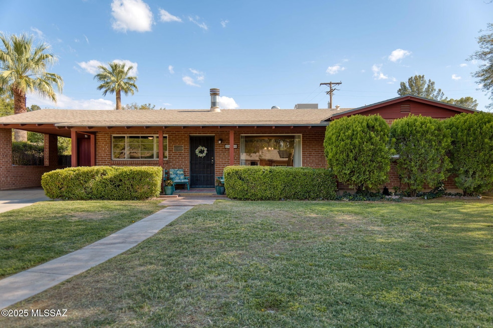 2826 E Kleindale Road