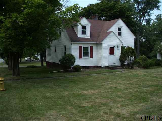 424 N Greenbush Rd, Rensselaer, NY 12144 - photo 1