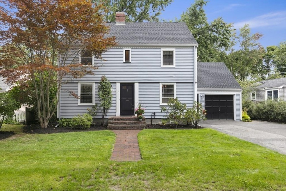 7 Mohawk Rd, Marblehead, MA 01945 - photo 1