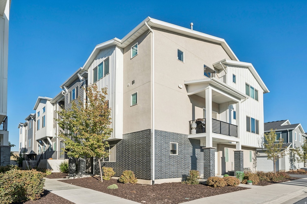 15152 S Wild Horse Way, Bluffdale, UT 84065 - photo 1