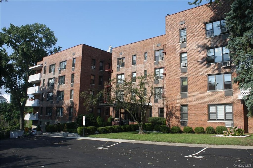 Remsen Gardens- Front facing Apt- East & South. Co