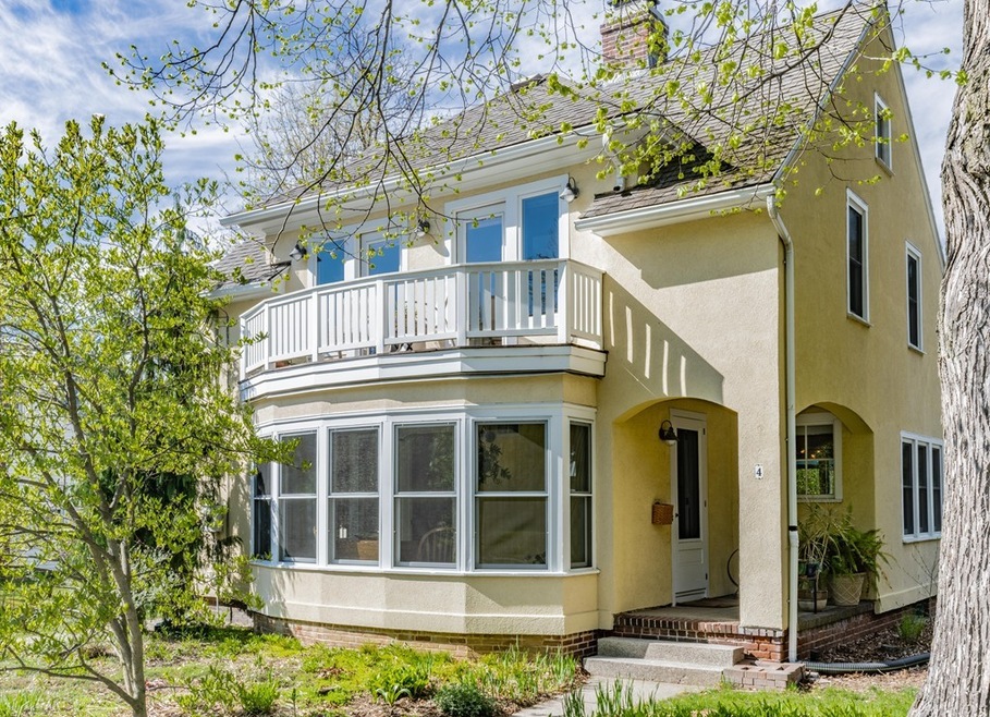 4 Franklin Ct, Northampton, MA 01060 - photo 1