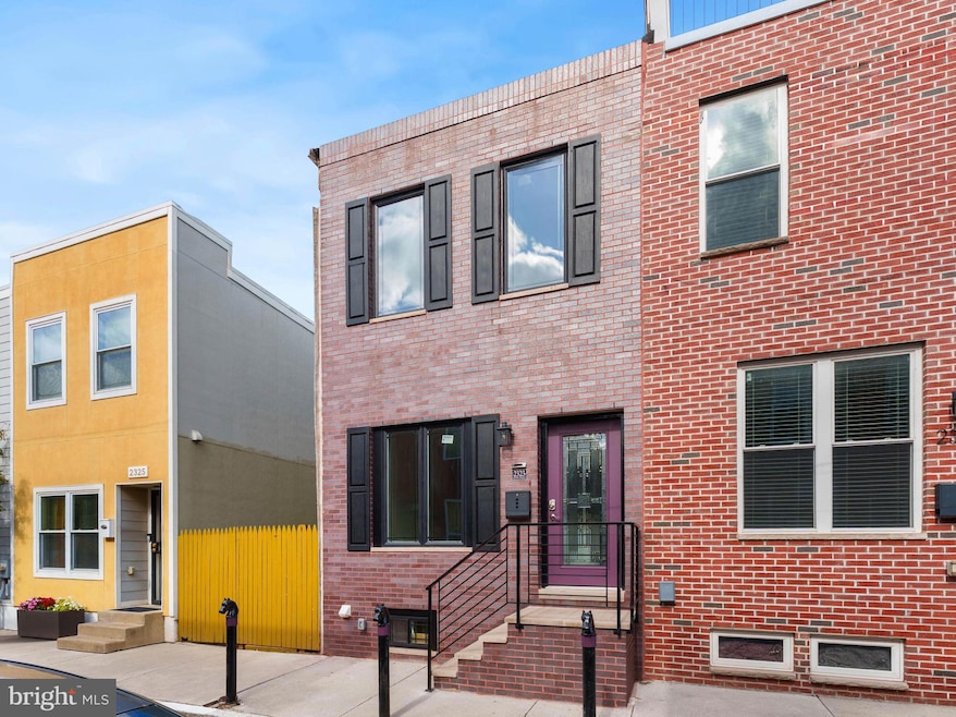 2323 Cross St, Philadelphia, PA 19146 - photo 1