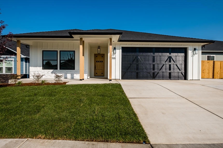1055 Arrowhead-1