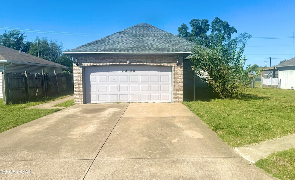 2320 S Willard Ave, Joplin, MO 64804 - photo 1