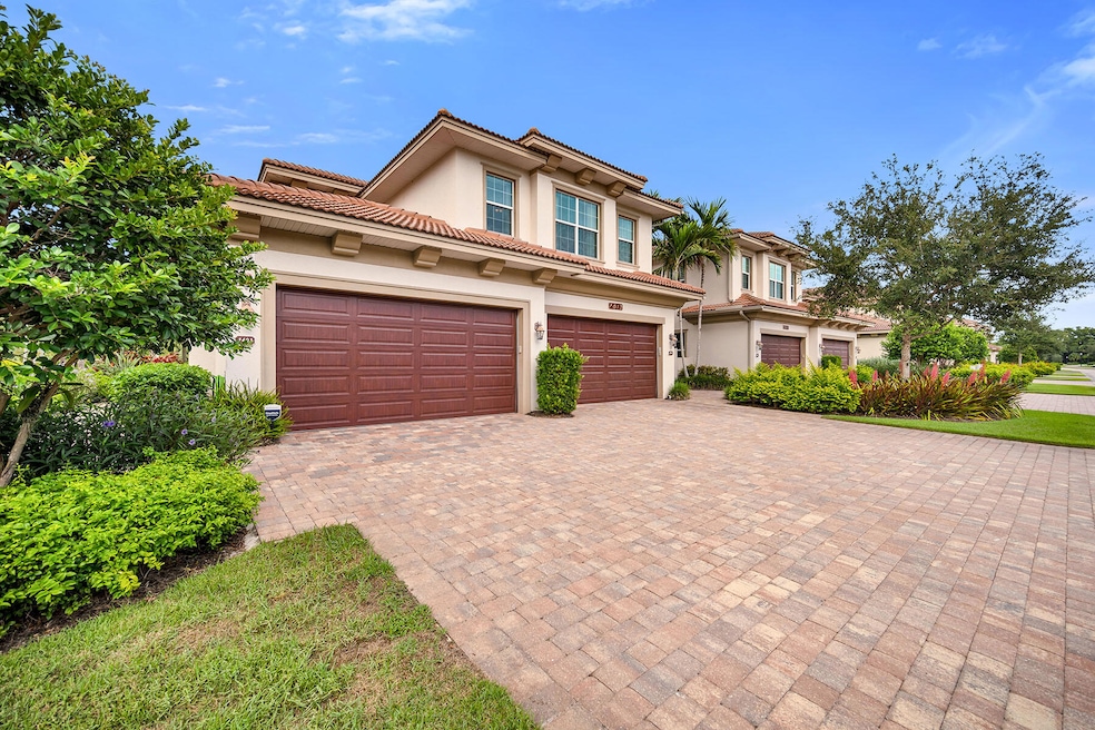 7813 Hawthorne Dr unit 2403, Naples, FL 34113 - photo 1