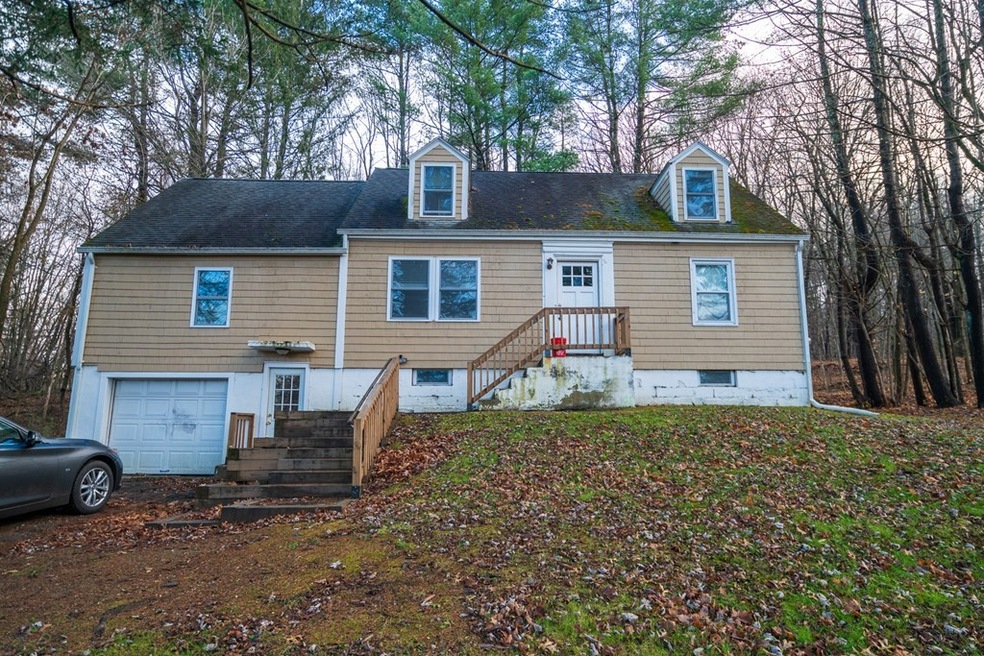 80 West St, Amherst, MA 01002 - photo 1