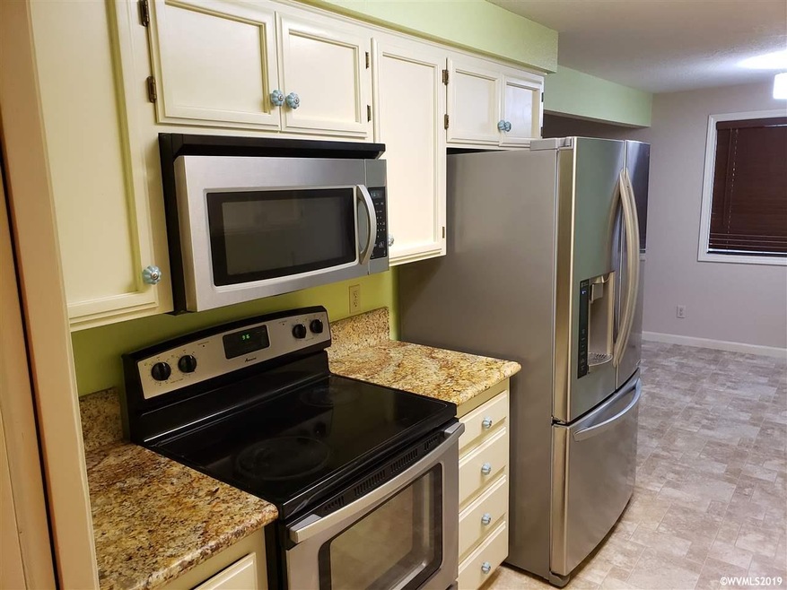 1957 Fieldcrest Ct S, Salem, OR 97306 - photo 1