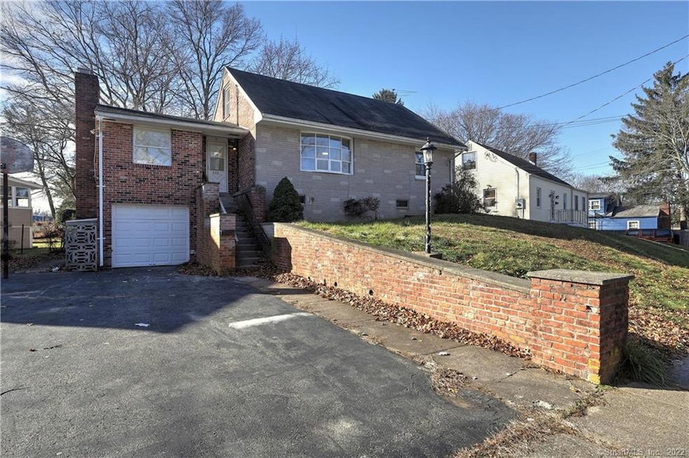 255 Pilgrim Rd, Bridgeport, CT 06610 - photo 1