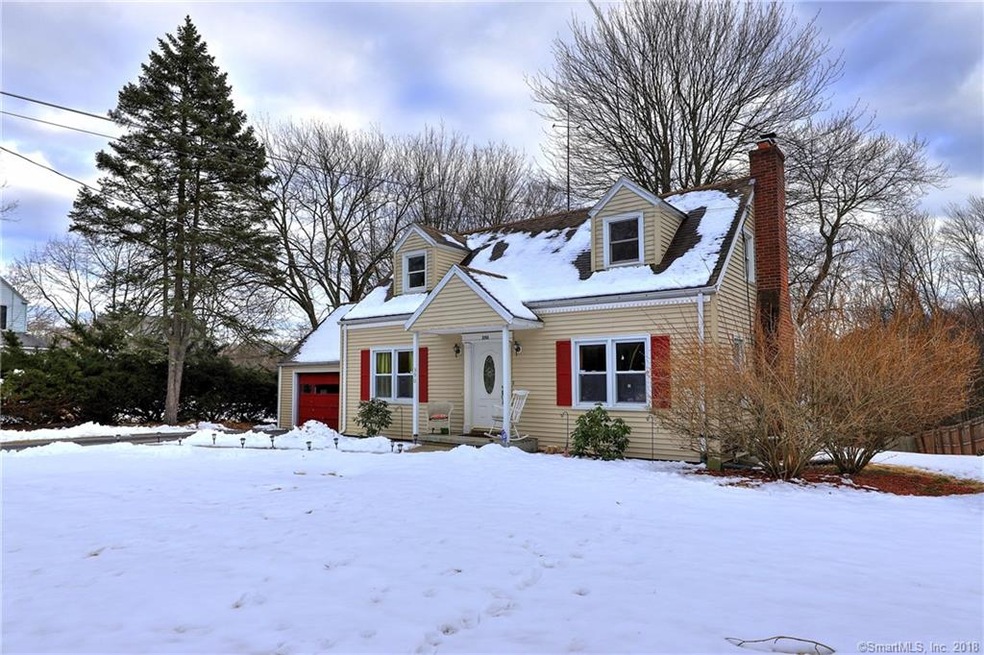 390 Broadbridge Rd, Bridgeport, CT 06610 - photo 1