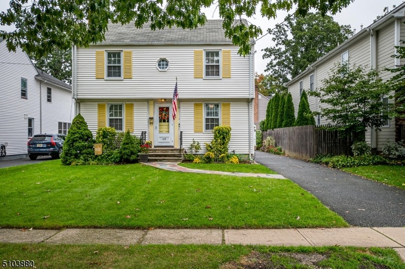 169 E Chestnut Ave, Metuchen, NJ 08840 - photo 1