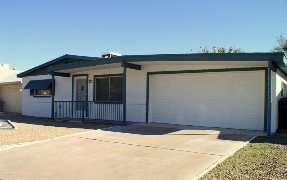 2241 E Waltann Lane 040