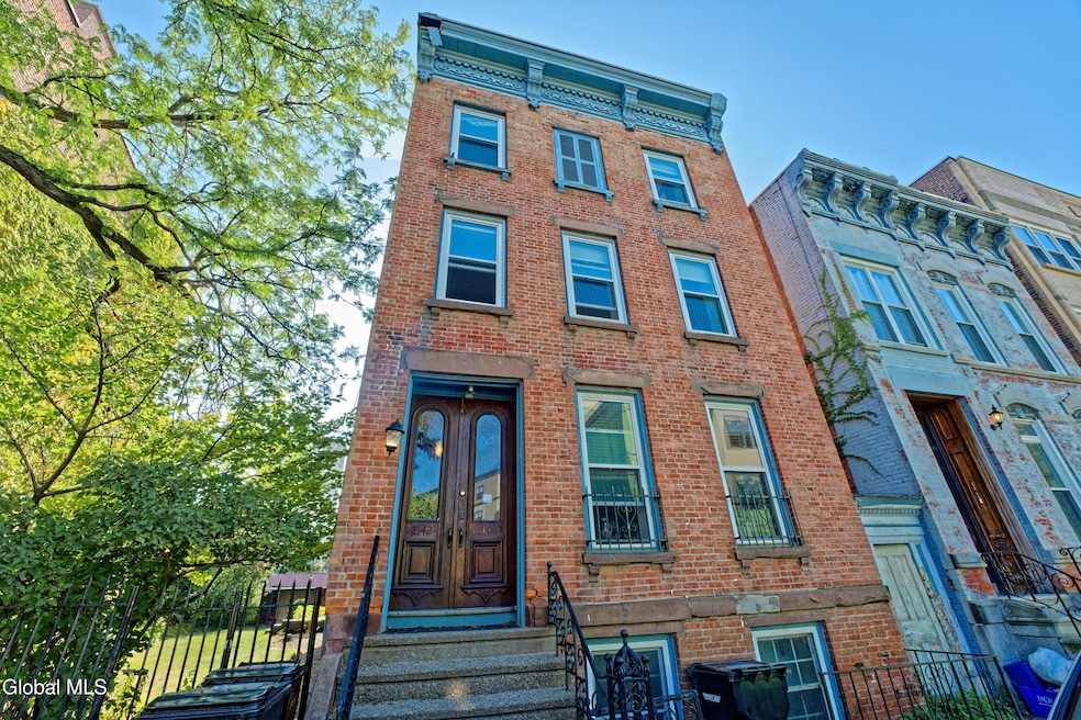 2142 5th Ave, Troy, NY 12180 - photo 1