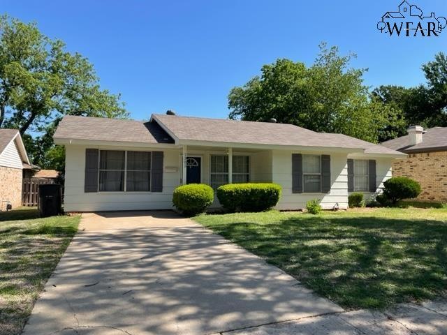 1302 Montgomery St, Wichita Falls, TX 76302 - photo 1