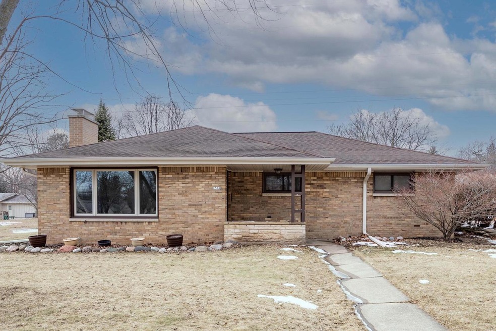 1305 N 119th St, Milwaukee, WI 53226 - photo 1