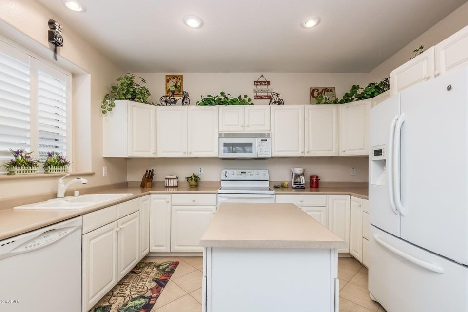 Kitchen with island