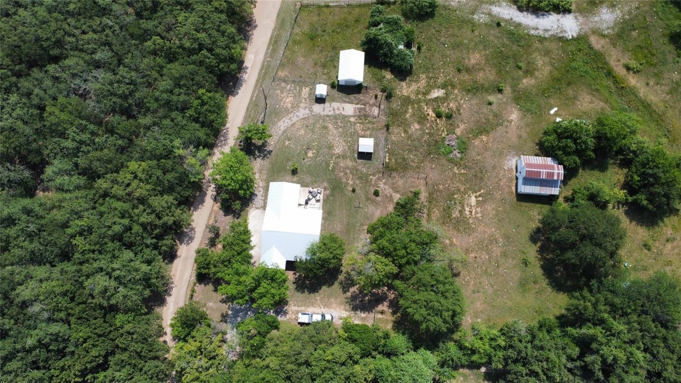 225 Banks Dr, Weatherford, TX 76087 - photo 1