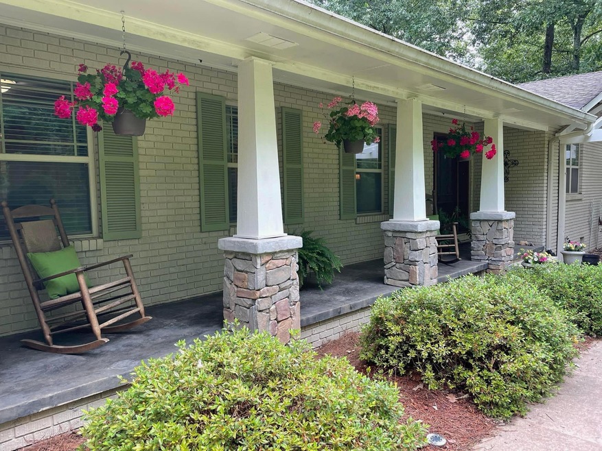 Under Contract $595,000