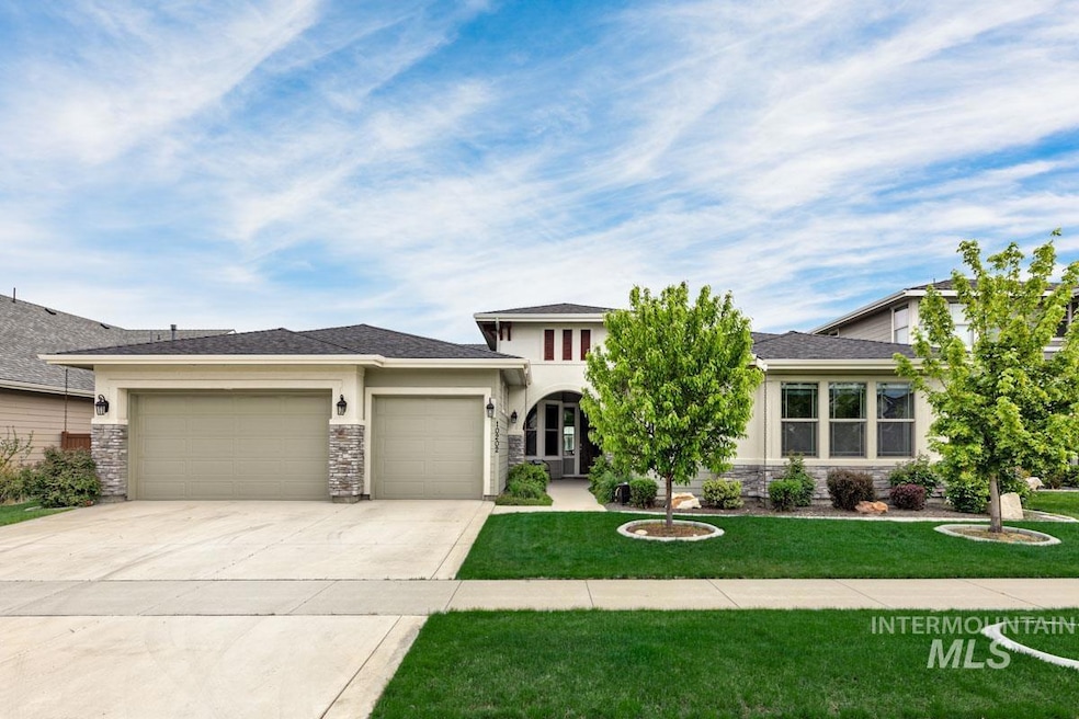 10202 W Twisted Vine Dr, Star, ID 83669 - photo 1