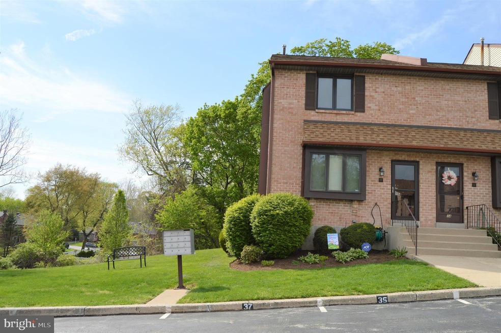 1747 W Chester Pike unit 35, Havertown, PA 19083 - photo 1