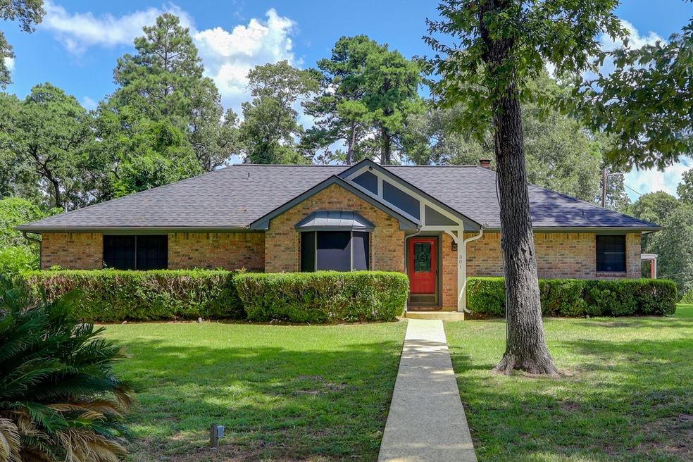 301 Greenbriar Dr, Magnolia, TX 77355 - photo 1