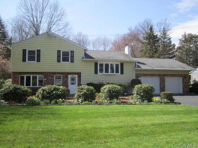 15 Idlewild Dr, Poughkeepsie, NY 12601 - photo 1