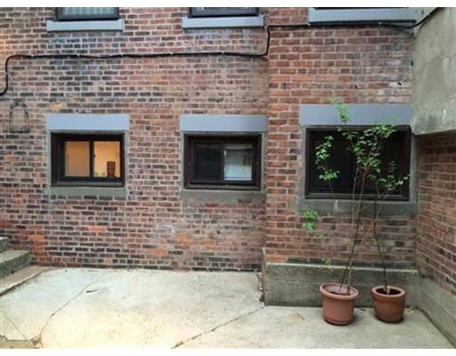 77 Parkman St unit B, Brookline, MA 02446 - photo 1