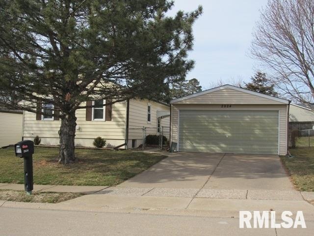 2824 W 65th St, Davenport, IA 52806 - photo 1