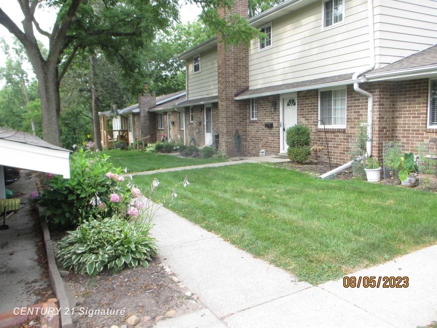 506 Chamberlain St unit 3, Flushing, MI 48433 - photo 1