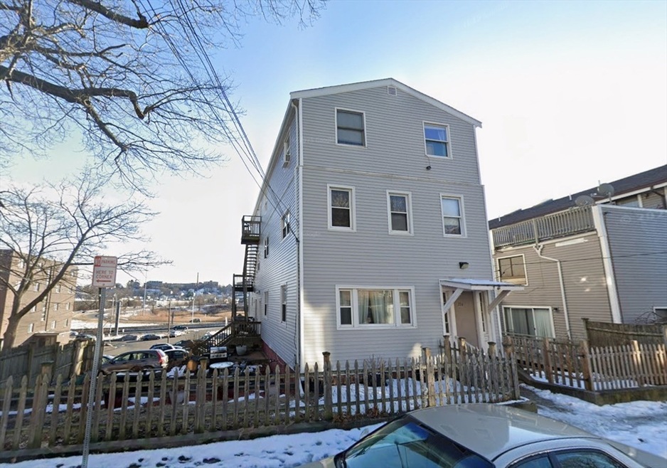 276 Fenno St unit 3, Revere, MA 02151 - photo 1