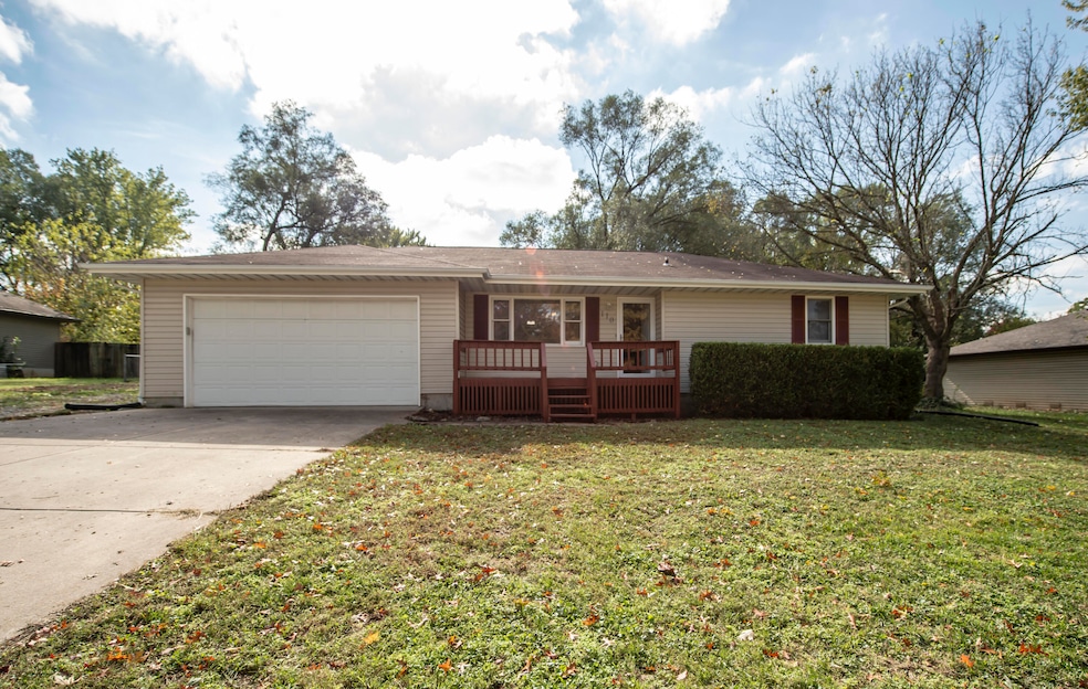 110 West Maple Street NIXA MO (47)